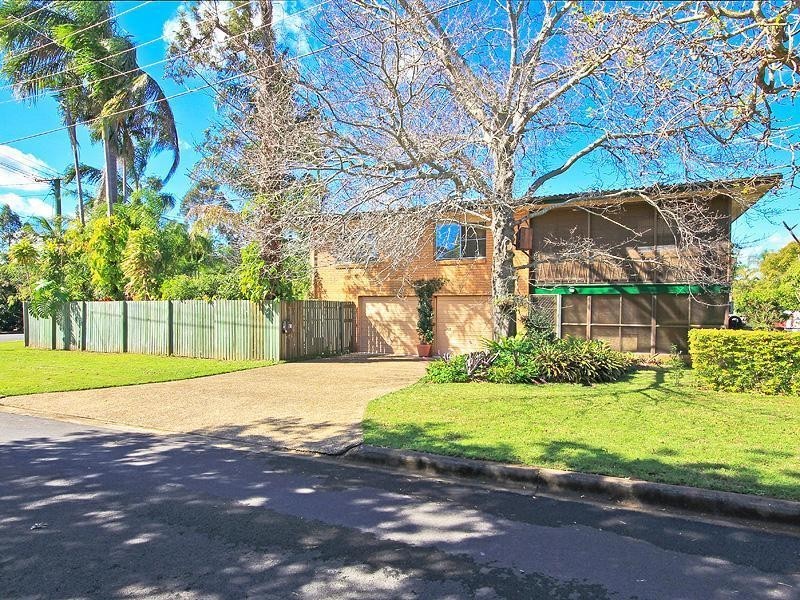 18 Bowen  Avenue, Albany Creek QLD 4035