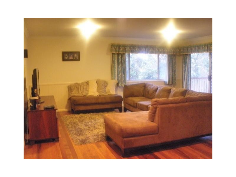 129 Albany Forest Drive, Albany Creek QLD 4035