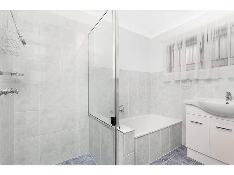 15 Jade Street, Albany Creek QLD 4035