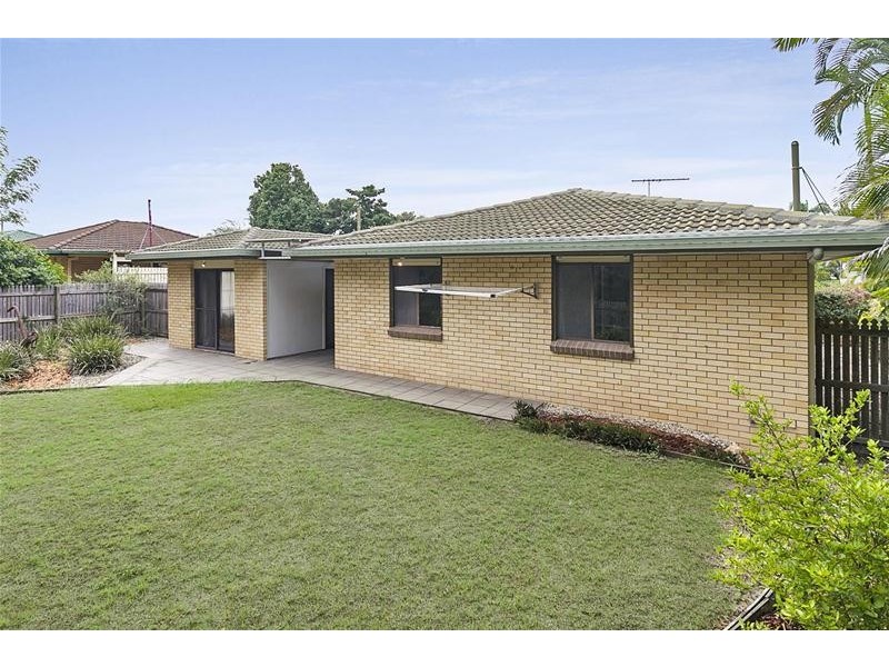 15 Jade Street, Albany Creek QLD 4035