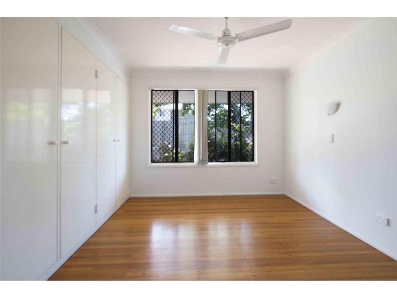 1 Coolabah Crescent, Bridgeman Downs QLD 4035