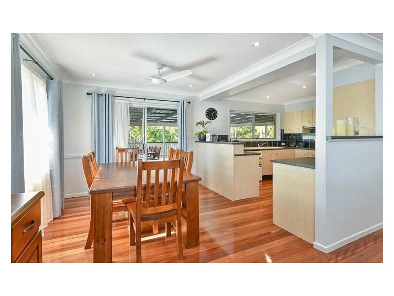 4 Strathford Avenue, Albany Creek QLD 4035