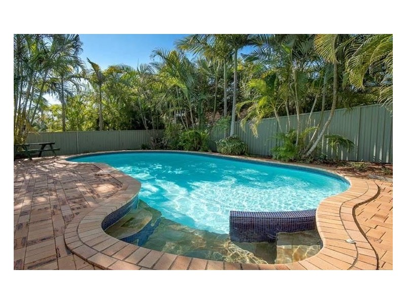 4 Strathford Avenue, Albany Creek QLD 4035