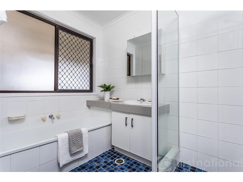 11 Flamingo Drive, Albany Creek QLD 4035