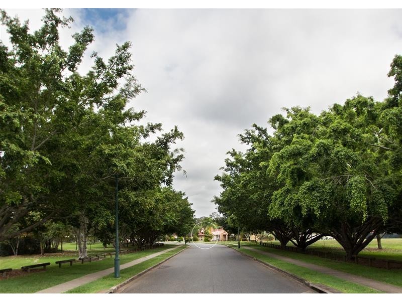 61 Wendon Way, Bridgeman Downs QLD 4035