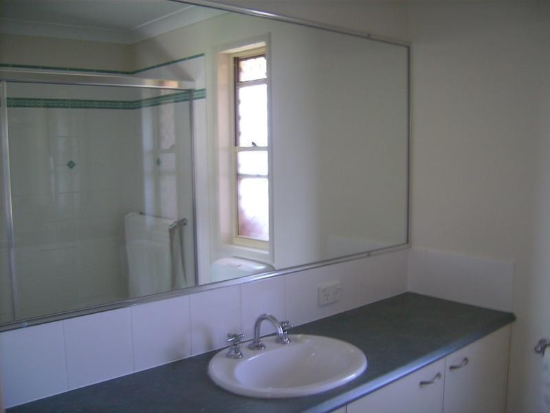 7 Pinehurst Court, Albany Creek QLD 4035