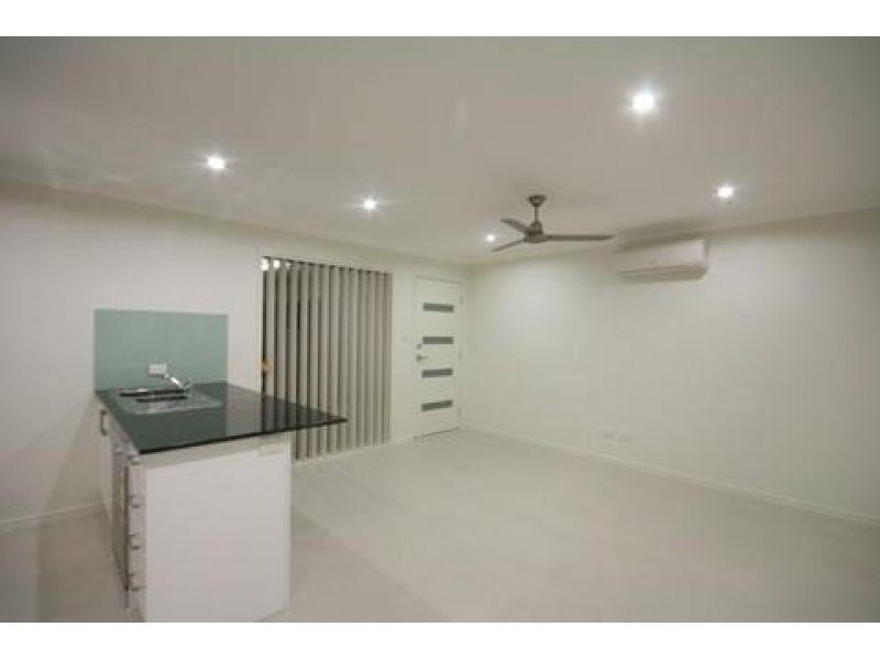 2/5 Hellcat Circuit, Bray Park QLD 4500