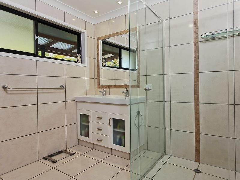 10 Essex Drive, Albany Creek QLD 4035