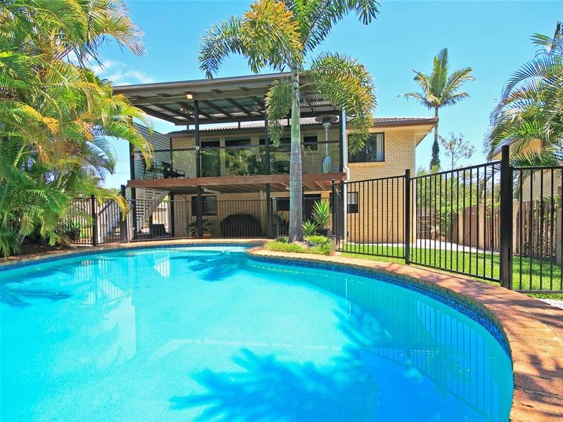 10 Essex Drive, Albany Creek QLD 4035