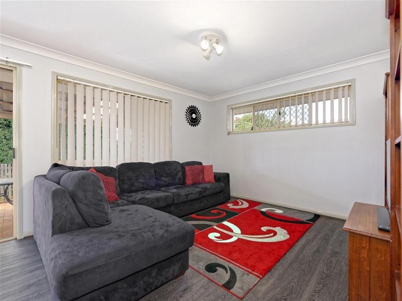 30 Mountain Blue Drive, Kallangur QLD 4503