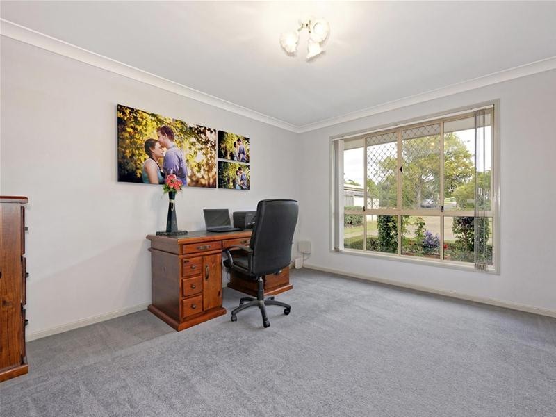 30 Mountain Blue Drive, Kallangur QLD 4503