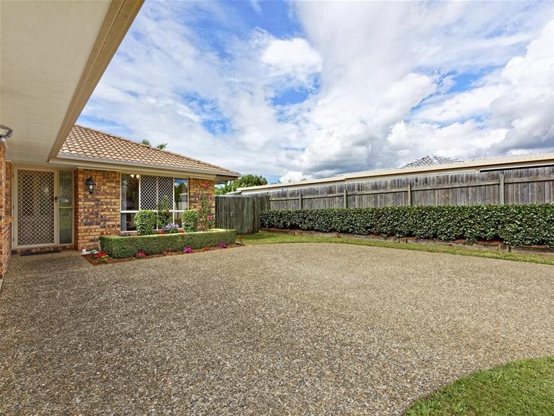 30 Mountain Blue Drive, Kallangur QLD 4503