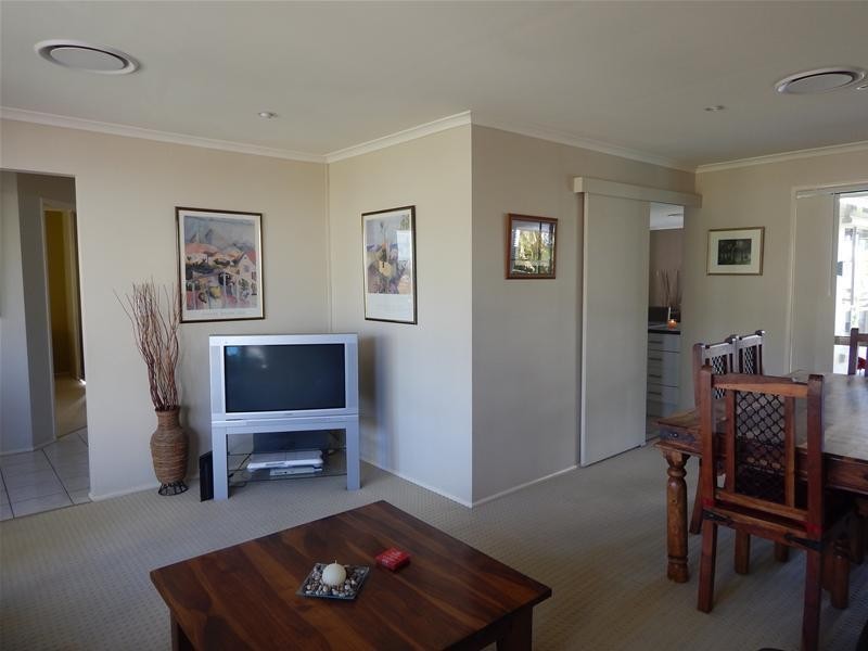 7 Atoll Crescent, Eatons Hill QLD 4037