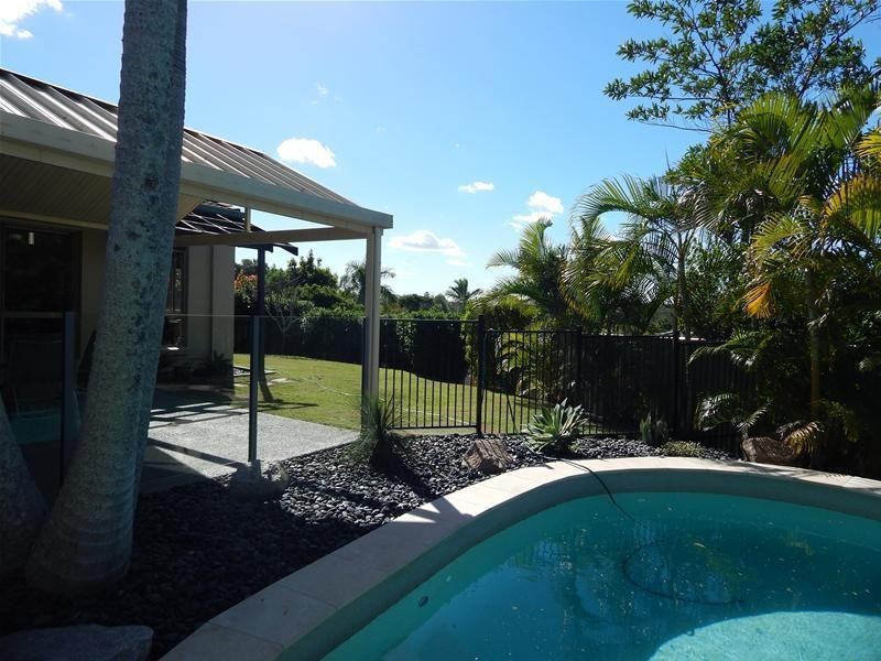 7 Atoll Crescent, Eatons Hill QLD 4037