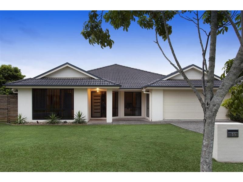 15 Crossing  Drive, Eatons Hill QLD 4037