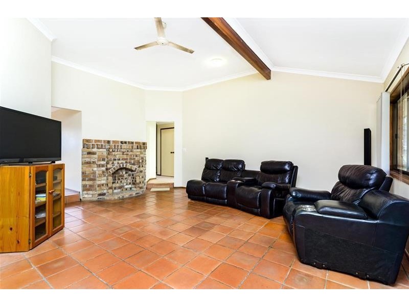 6 Flamingo Drive, Albany Creek QLD 4035