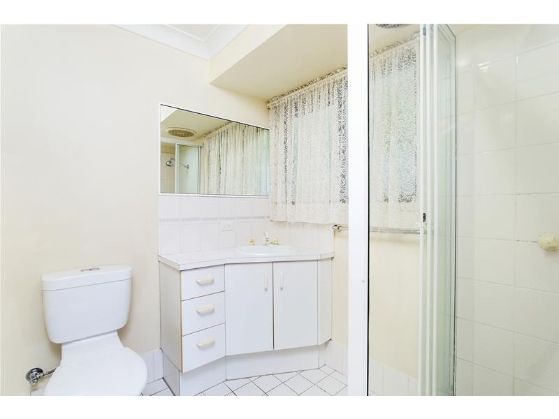 6 Flamingo Drive, Albany Creek QLD 4035