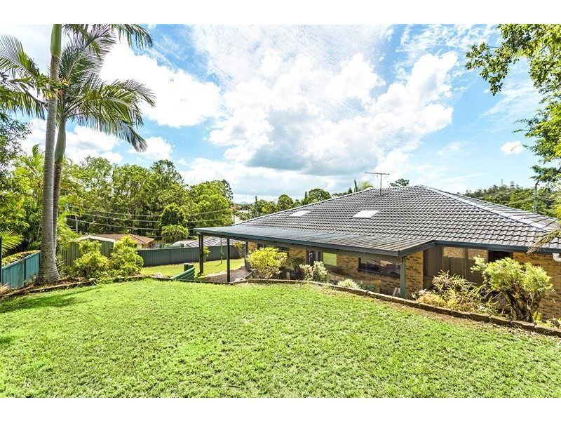 6 Flamingo Drive, Albany Creek QLD 4035