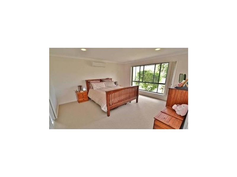 8 Silver Rock Court, Glass House Mountains QLD 4518