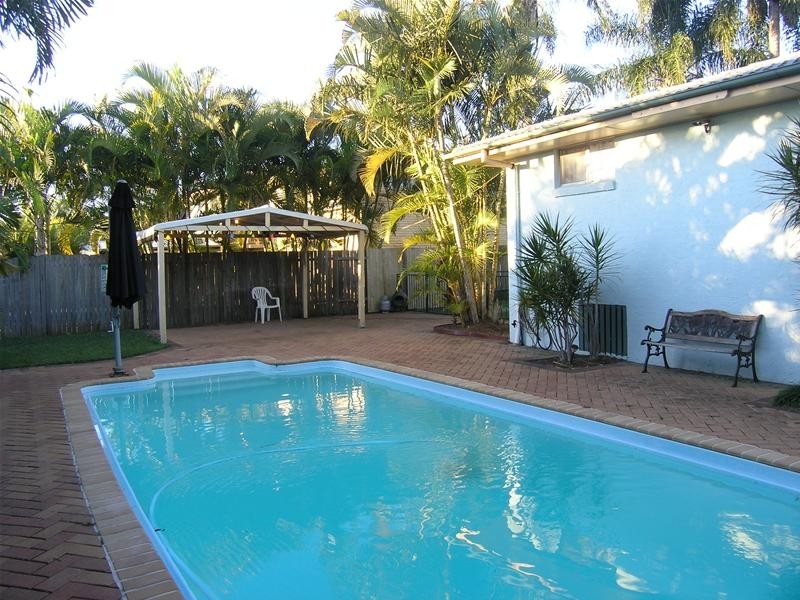 8 Seligan  Street, Albany Creek QLD 4035