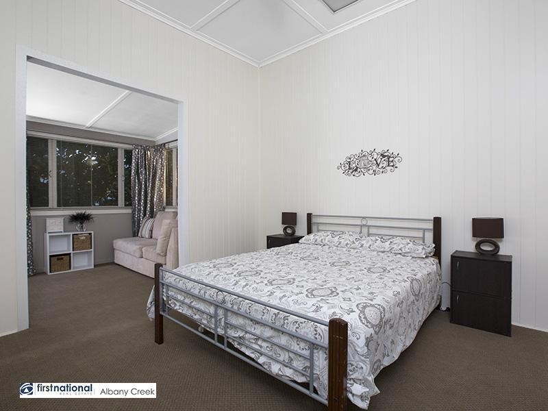 16 Centre Street, Aspley QLD 4034