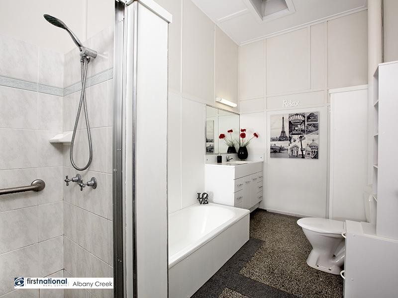 16 Centre Street, Aspley QLD 4034