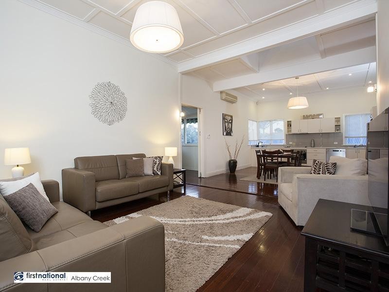 16 Centre Street, Aspley QLD 4034