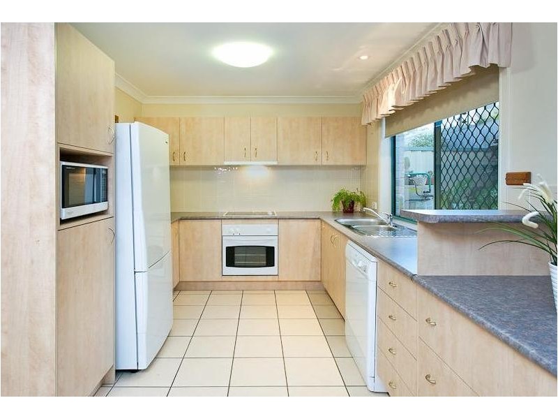 27 Fresco Street, Albany Creek QLD 4035