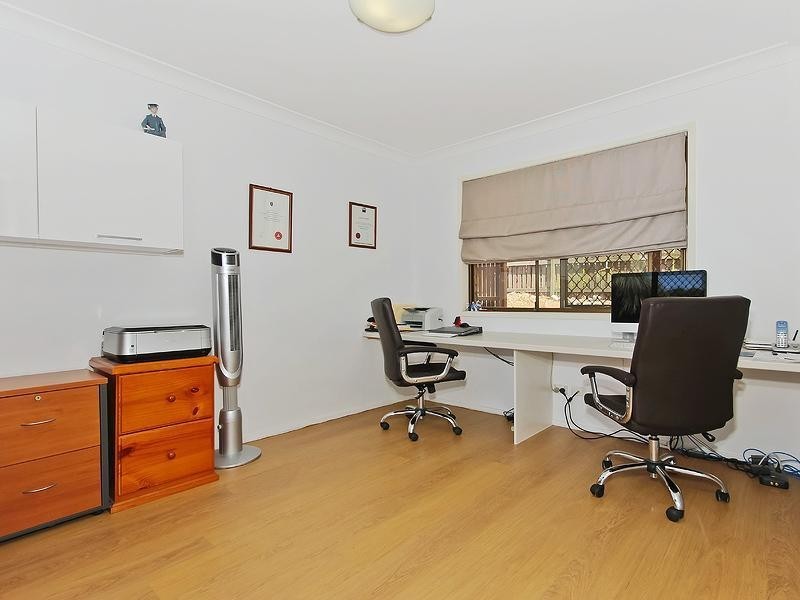 11 Tanager Street, Albany Creek QLD 4035