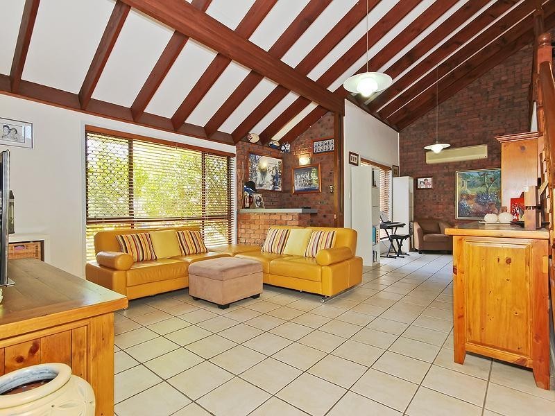 11 Tanager Street, Albany Creek QLD 4035