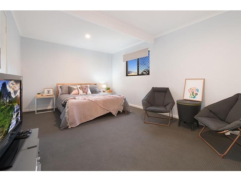 17 Strathford Avenue, Albany Creek QLD 4035