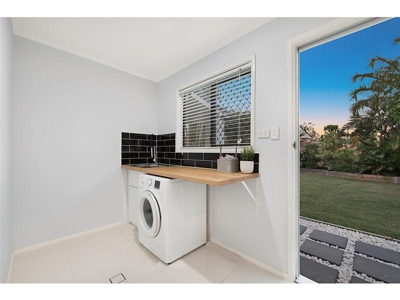 17 Strathford Avenue, Albany Creek QLD 4035