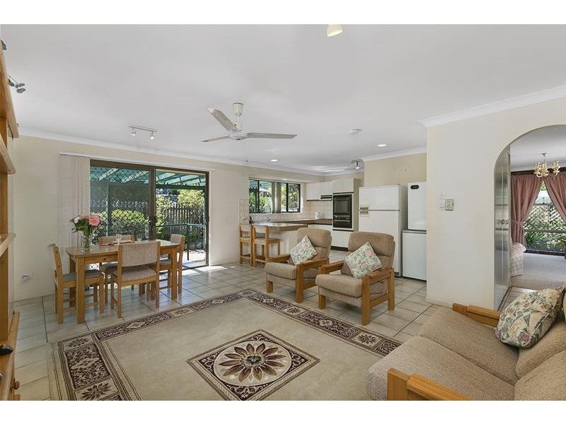 1 Daniel Drive, Albany Creek QLD 4035