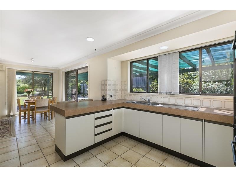 1 Daniel Drive, Albany Creek QLD 4035