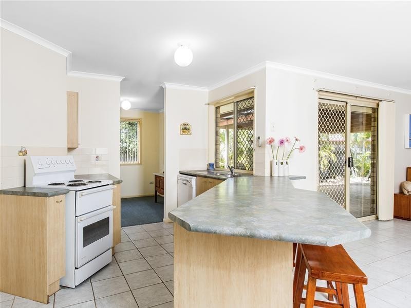59 Saraband Drive, Eatons Hill QLD 4037