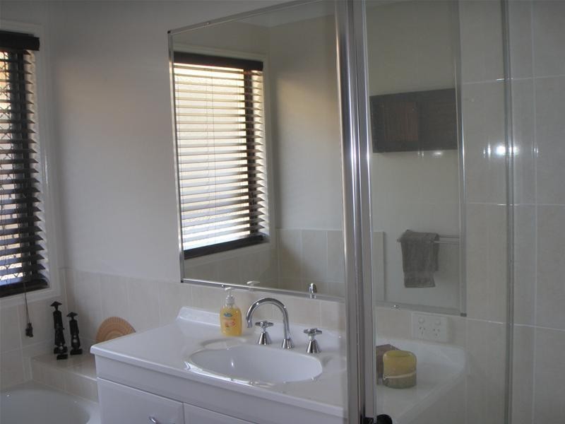 8 Schukow Court, Warner QLD 4500