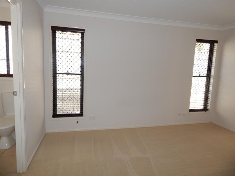 8 Schukow Court, Warner QLD 4500