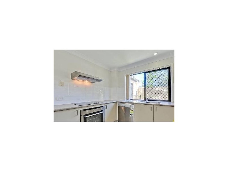 2/118 Samsonvale Road, Strathpine QLD 4500