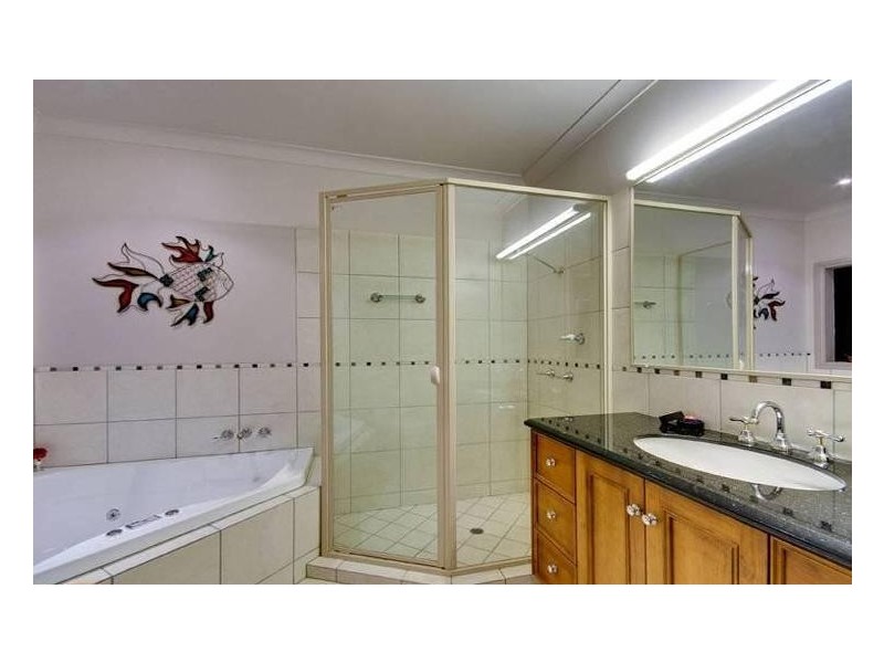 26 Yarraman Street, Arana Hills QLD 4054