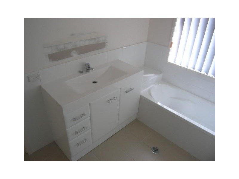 8 Jubilee Court, Eatons Hill QLD 4037