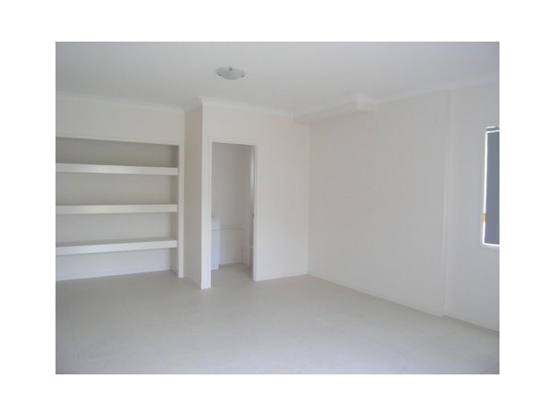 8 Jubilee Court, Eatons Hill QLD 4037