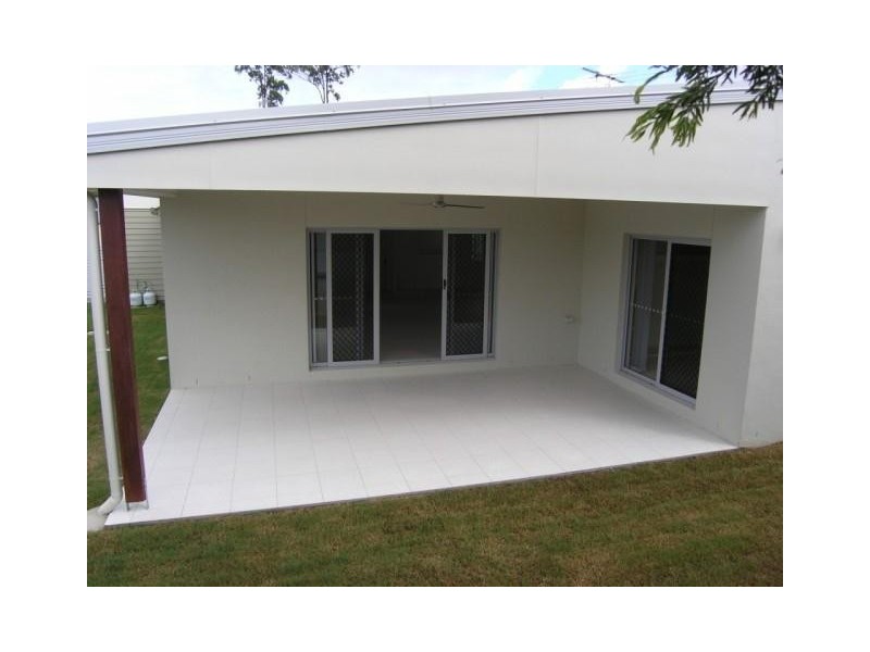 8 Jubilee Court, Eatons Hill QLD 4037