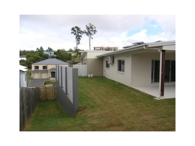 8 Jubilee Court, Eatons Hill QLD 4037