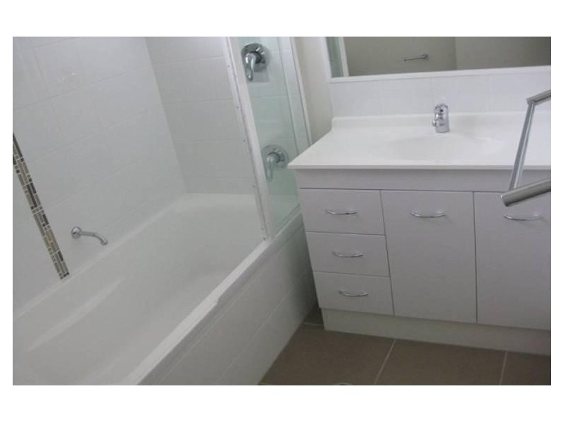 10 Petronas Street, North Lakes QLD 4509