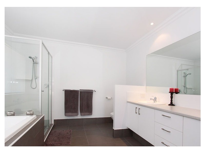 4 Carrybridge Close, Warner QLD 4500