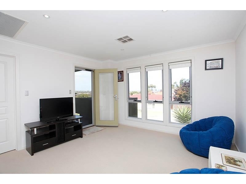 2 Passmore Avenue, Port Noarlunga SA 5167