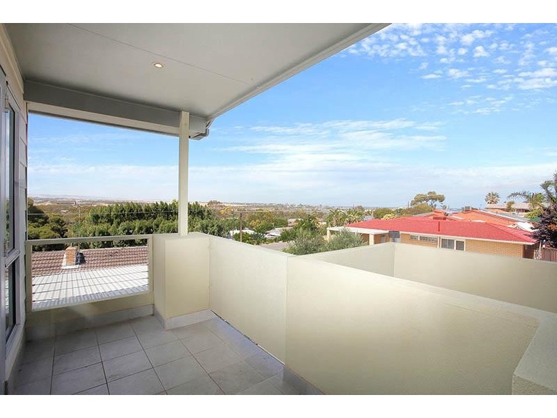 2 Passmore Avenue, Port Noarlunga SA 5167