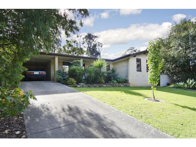 15 Lawson Road, Happy Valley SA 5159