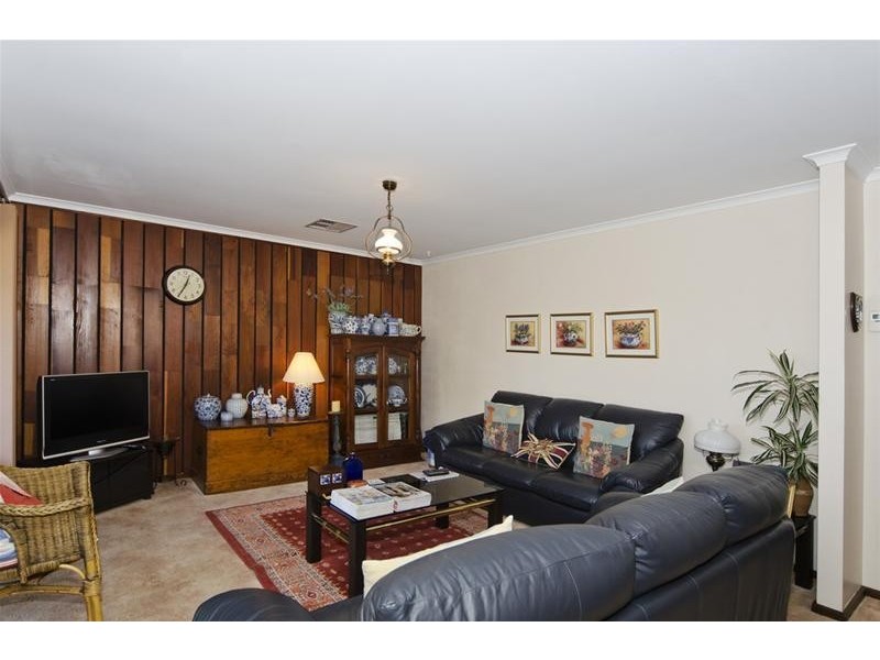 15 Lawson Road, Happy Valley SA 5159