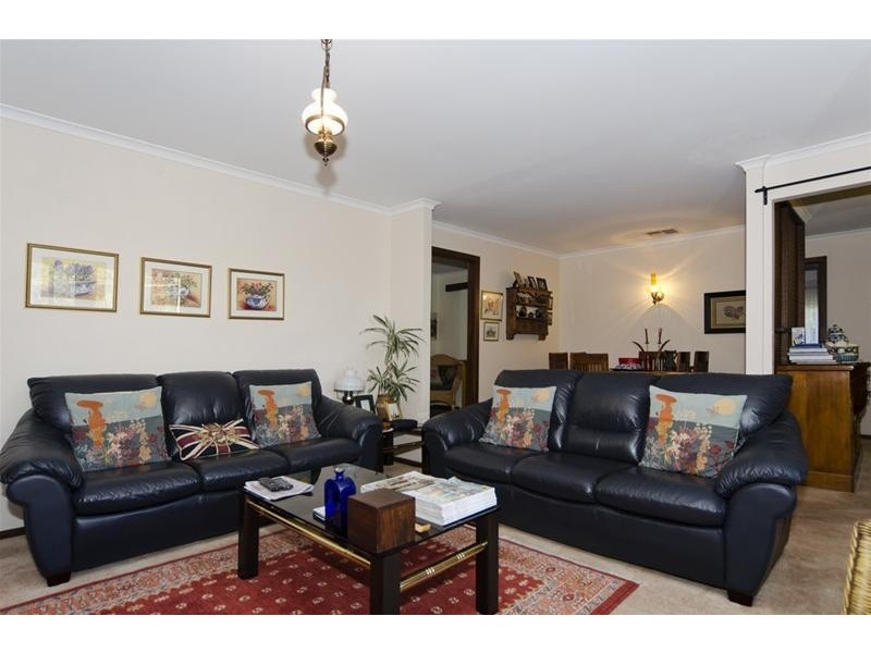 15 Lawson Road, Happy Valley SA 5159